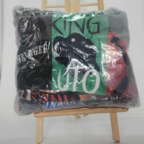 Steven King book cover Throw blanket - Picture 3 of 3